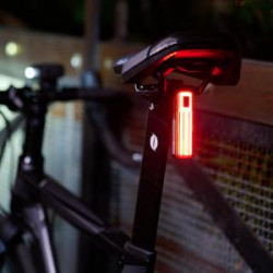 Luz trasera Moon Helix Max